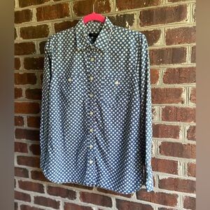 J.Crew Ladies 100 percent cotton button down, Size 6